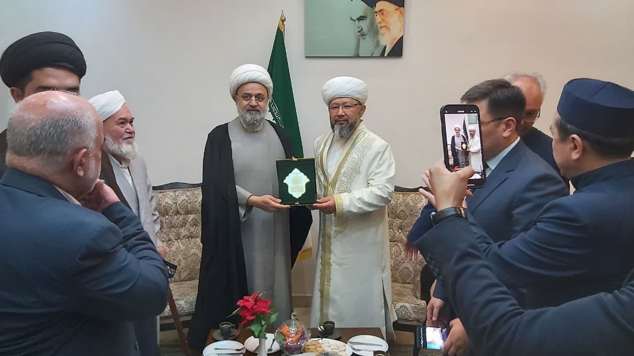 دیدار دبیرکل مجمع جهانی تقریب مذاهب اسلامی با مهمانان دومین اجلاس منطقه‌ای وحدت اسلامی
