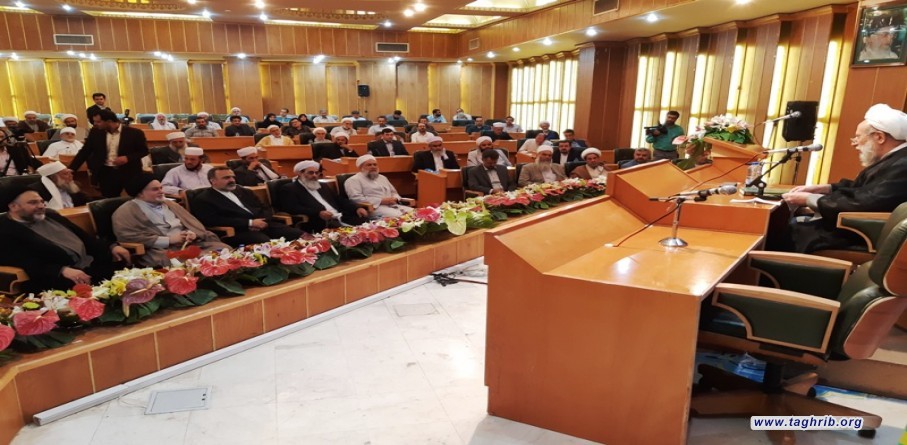 ملتقى 'الامام الرضا (ع) في مصادر اهل السنة' ملتقى الامام الرضا لتعزيز التقريب بين اتباع مذهب اهل البيت واهل السنة