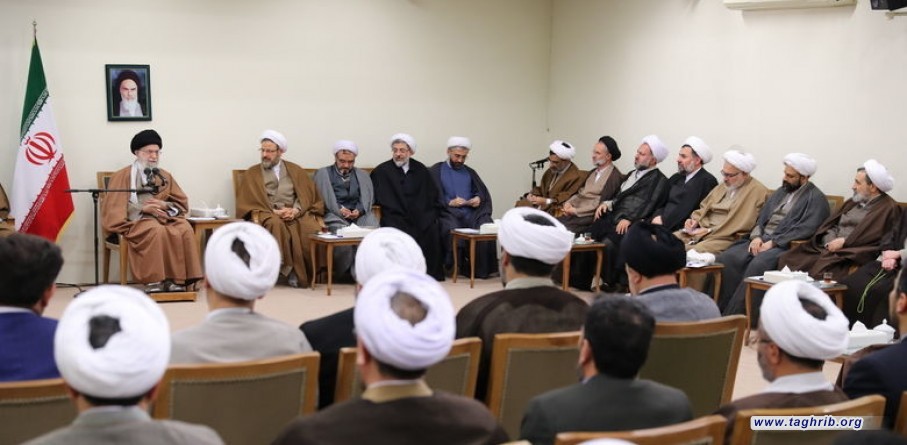 مسؤولية الحوزة ومكتب التبليغ الإسلامي هي الرّد على الأسئلة والإبهامات الدينيّة + صور