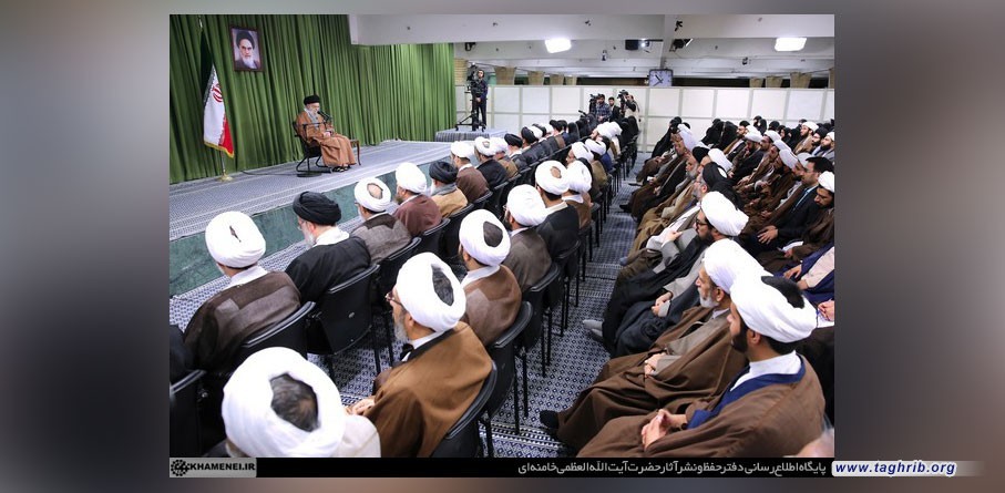 الامام الخامنئي : التوجه الیوم فی العالم الاسلامی نحو احیاء الاسلام ونمط الحیاة الاسلامیة + صور