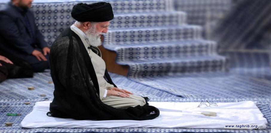 الإمام الخامنئي في ندائه لمؤتمر الصلاة الثامن والعشرين الصلاة تضمن الأمن والسلامة النفسيّة والخلاص من النزاعات في المجتمع