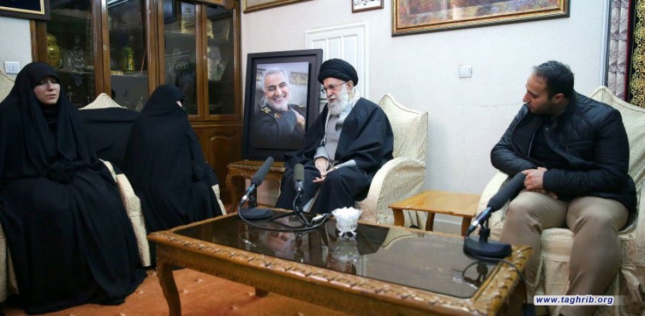 زيارة الإمام الخامنئي لمنزل الشهيد الحاج قاسم سليماني