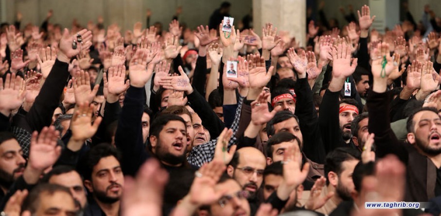 قائد الثورة الاسلامية يشارك بمراسم تأبين الشهيد سليماني ورفاقه