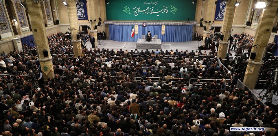 الإمام الخامنئي لدى لقائه ذاكري أهل البيت صمود الشعب الإيراني أمام ضغوط الغول الأمريكي المتوحّش أذهل العالم