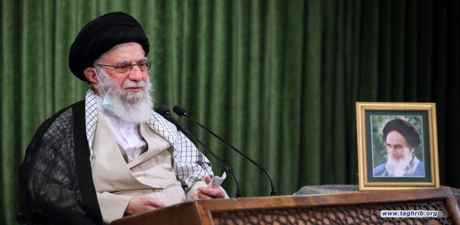 الإمام الخامنئي في اتّصال متلفز مع نواب الدورة ال11 لمجلس الشورى الإسلامي: تكريس روح الثقة بالنفس على الصعيد الوطني وقطع الآمال بالخارج الحلّ الحتمي للمشاكل الاقتصاديّة
