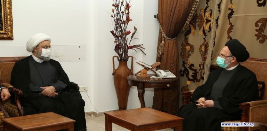 العلامة فضل الله خلال استقباله للدكتور "حميد شهرياري": الوحدة من الأولويات الأساسية في العالم الإسلامي
