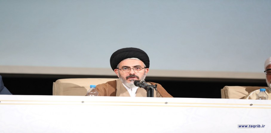 یکی از راهکارهای وحدت این است که امت اسلامی به سمت تقویت معنویت و تعبد برود