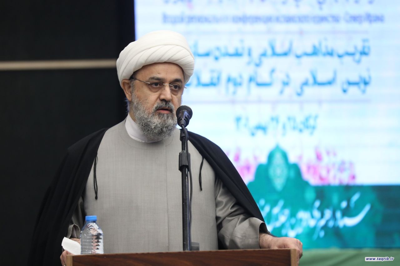 حجة الاسلام شهرياري : بناء الحضارة الاسلامية الحديثة يعتمد على حرية المذاهب