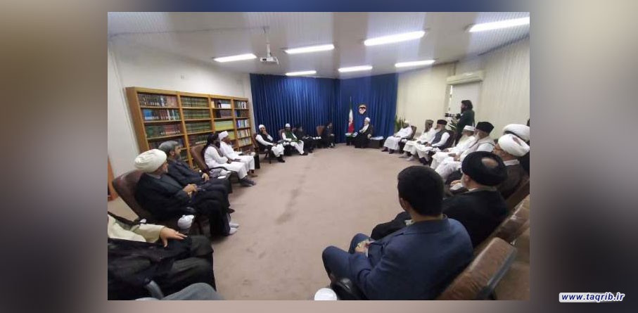 پیام انقلاب وحوزه، تحقق تمدن نوین اسلامی و وحدت تمام امت اسلامی است