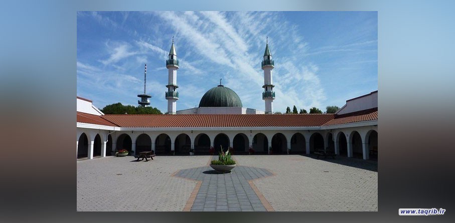 "كل مصحف يحرق سيُبنى مكانه مسجد بـ السويد".. تحرك غير مسبوق نصرةً للقرآن