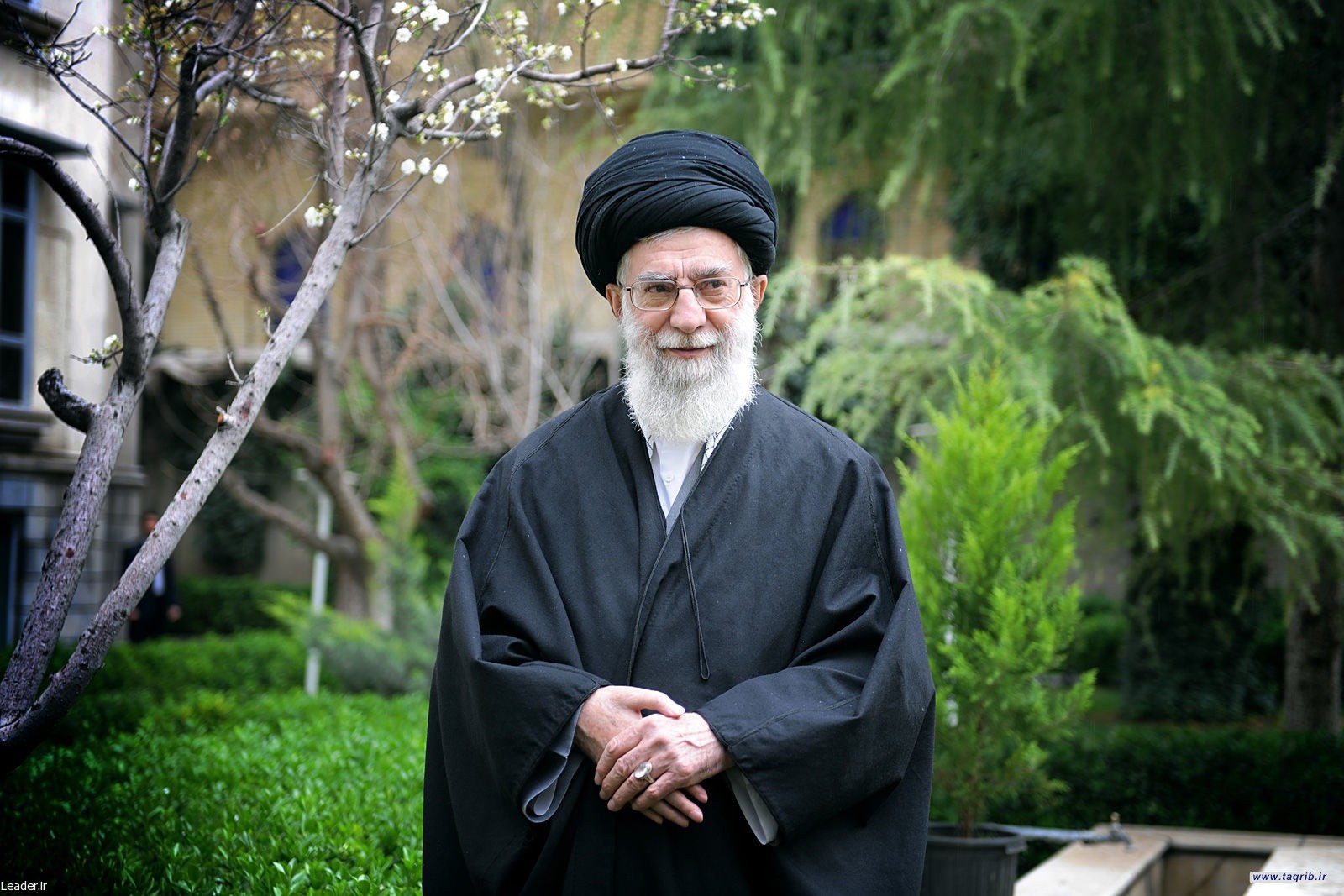 بیانیه علمای نجف در دفاع از حضرت آیت الله خامنه ای دامت برکاته