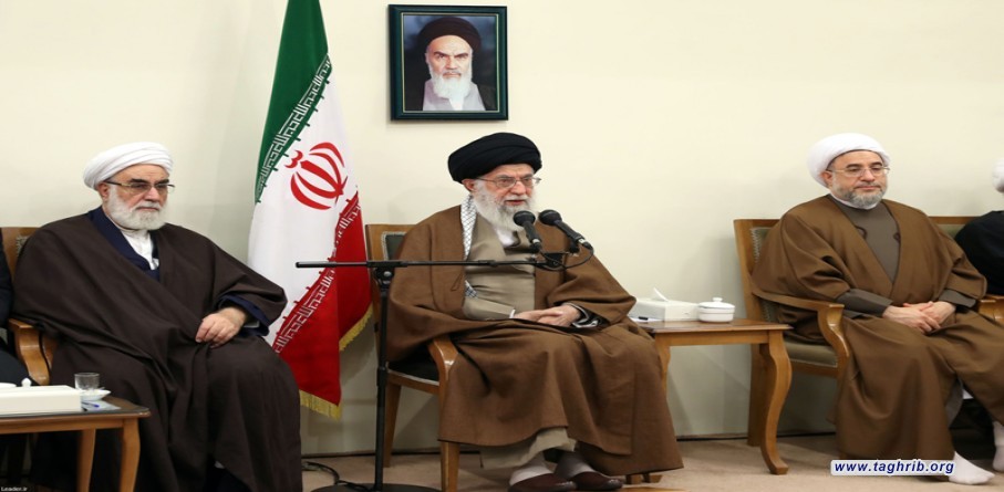 لقاء الإمام الخامنئي بأعضاء مؤتمر تكريم شهداء محافظة قزوين