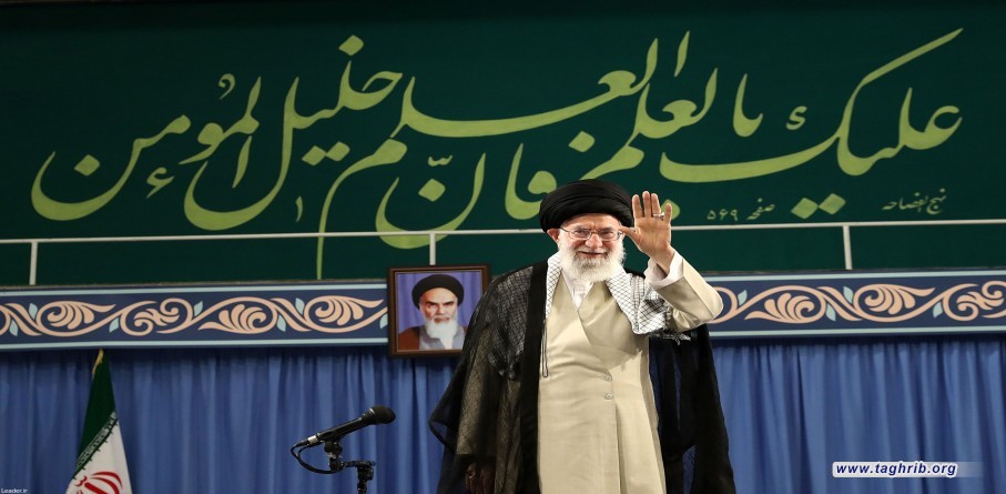 لقاء عدد من الأساتذة، والنخب والباحثين الجامعيّين بالإمام الخامنئي