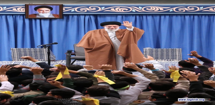 لقاء طلاب المدارس والجامعات بالإمام الخامنئي بمناسبة اليوم الوطني لمقارعة الاستكبار العالمي