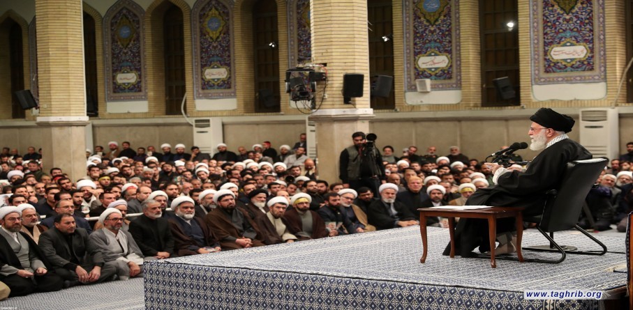 قائد الثورة الاسلامية يستقبل الالاف من أهالي مدينة قم