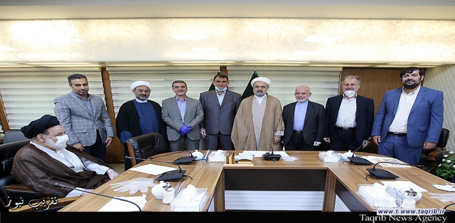 الأمين العام الدكتور "حميد شهرياري" يجتمع مع اعضاء مجلس المعاونين المجمع العالمي للتقريب بين المذاهب الاسلامية