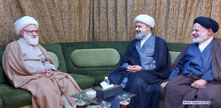 الدكتور شهرياري يلتقي مع المرجع الديني اية الله اليعقوبي في النجف الاشرف