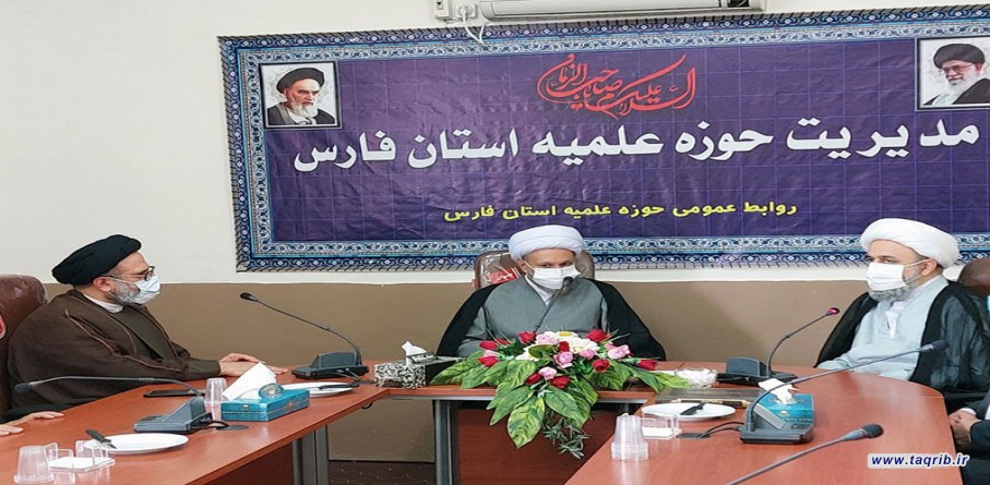 الدكتور " شهرياري" يلتقي مع ممثل ولي الفقيه في محافظة فارس