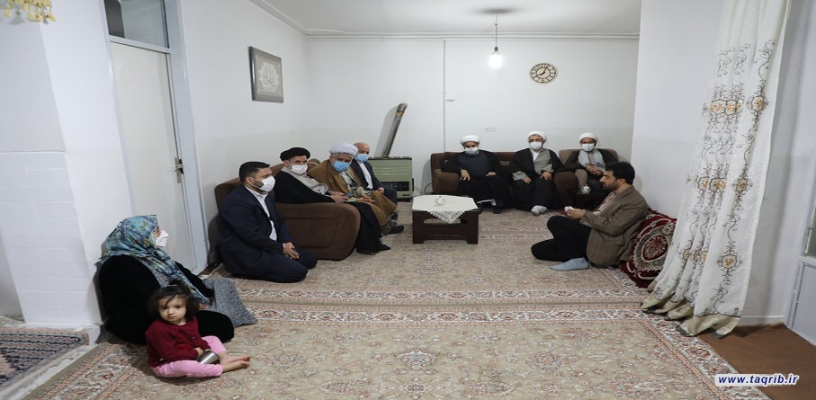 الدكتور شهرياري يزور عائلة امام جمعة كامياران الفقيد الحاج ماموستا قرباني