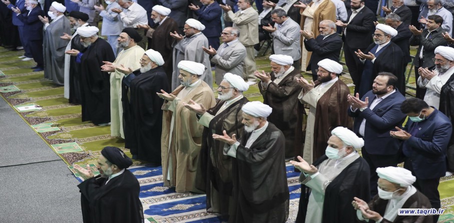 الدكتور حميد شهرياري يشارك في صلاة جمعة طهران