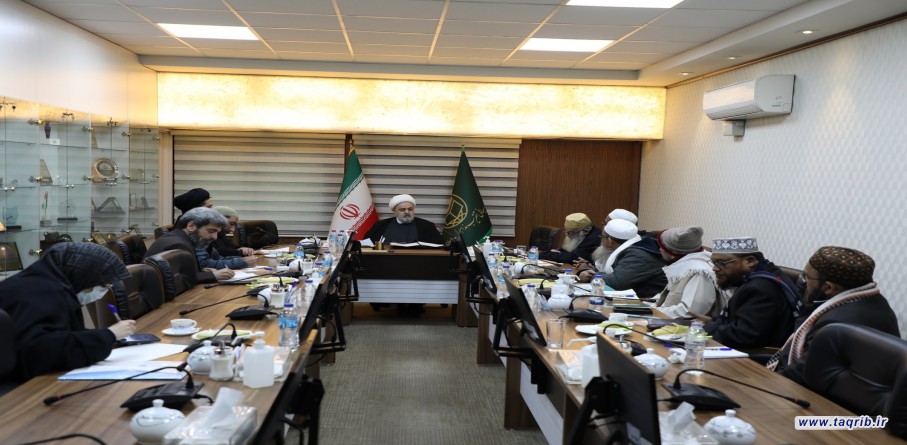 الأمين العام الدكتور حميد شهرياري يستقبل وفداً علمائياً بنغلاديشياً في مبنى المجمع العالمي للتقريب بين المذاهب الاسلامية بطهران