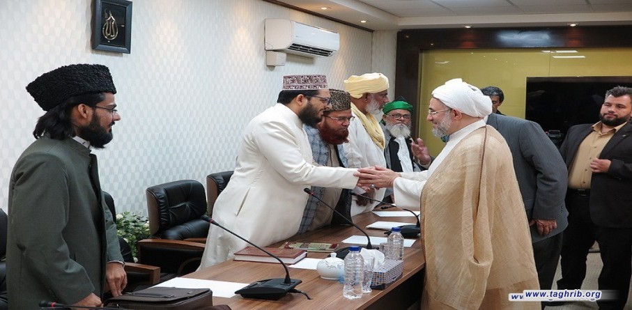 لقاء هيئة من علماء الهند مع الأمين العام سماحة آية الله الشيخ الأراكي ـ طهران