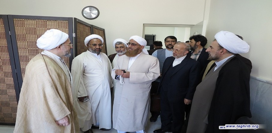 زيارة آية الله الأراكي جامعة المذاهب الاسلامية فرع زاهدان