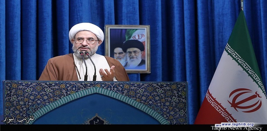 كلمة آية الله الأراكي قبل صلاة الجمعة بامامة آية الله موحدي كرماني في طهران