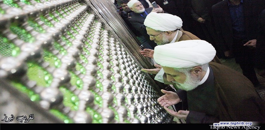 حضور ضيوف المؤتمر الدولي الحادي والثلاثون للوحدة الاسلامية في مرقد الامام الخميني الراحل (رض)