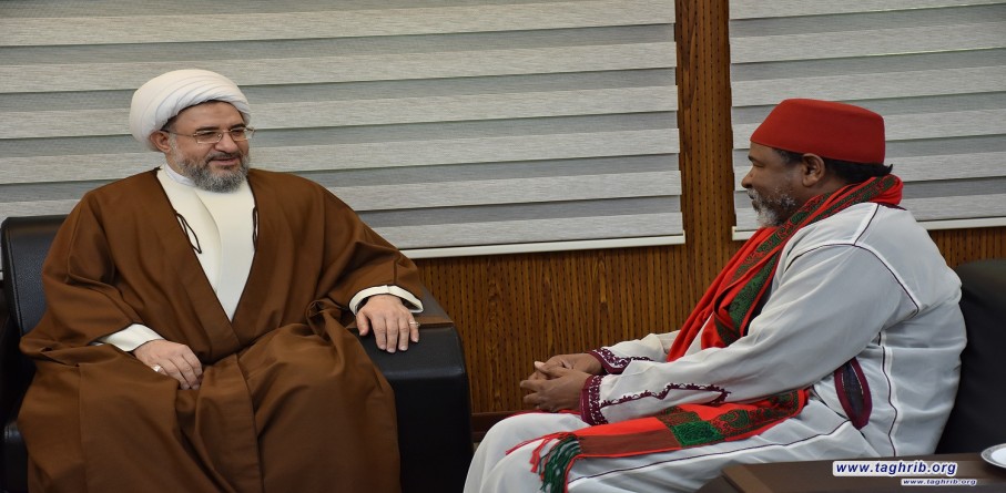 سماحة الشيخ الأراكي يستقبل العالم الديني الشيخ طاهر باوجي من نيجيريا