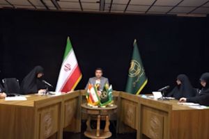 نشست (هشتم) با عنوان "نقش و جایگاه زنان فرهیخته و اندیشمند جامعه اسلامی در احیای امت اسلامی"